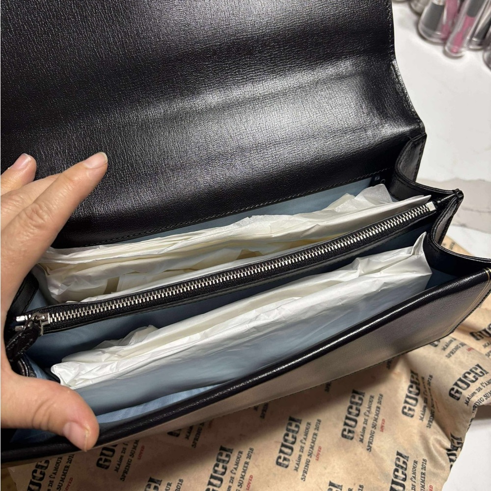 Gucci Black and Gold Shoulder Bag - Picture 2 of 2